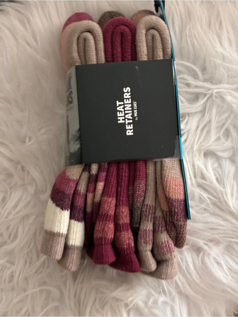 NWT Muk Luks 3 pack Women's Hike socks with a 2.0 TOG thermal insulation.